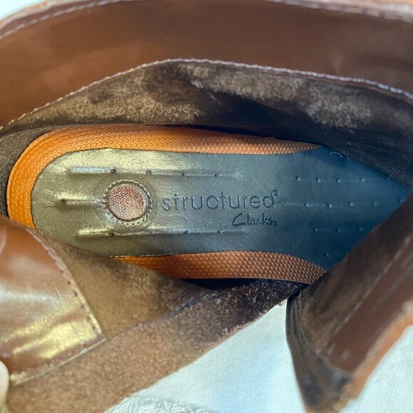 Clarks Structured brown suede Western bootie, Size 9, like new, comfortable - Picture 4 of 5